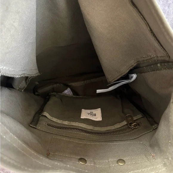 Billabong Backpack with Leather Strap Olive Green 17”x14” - Picture 6 of 13